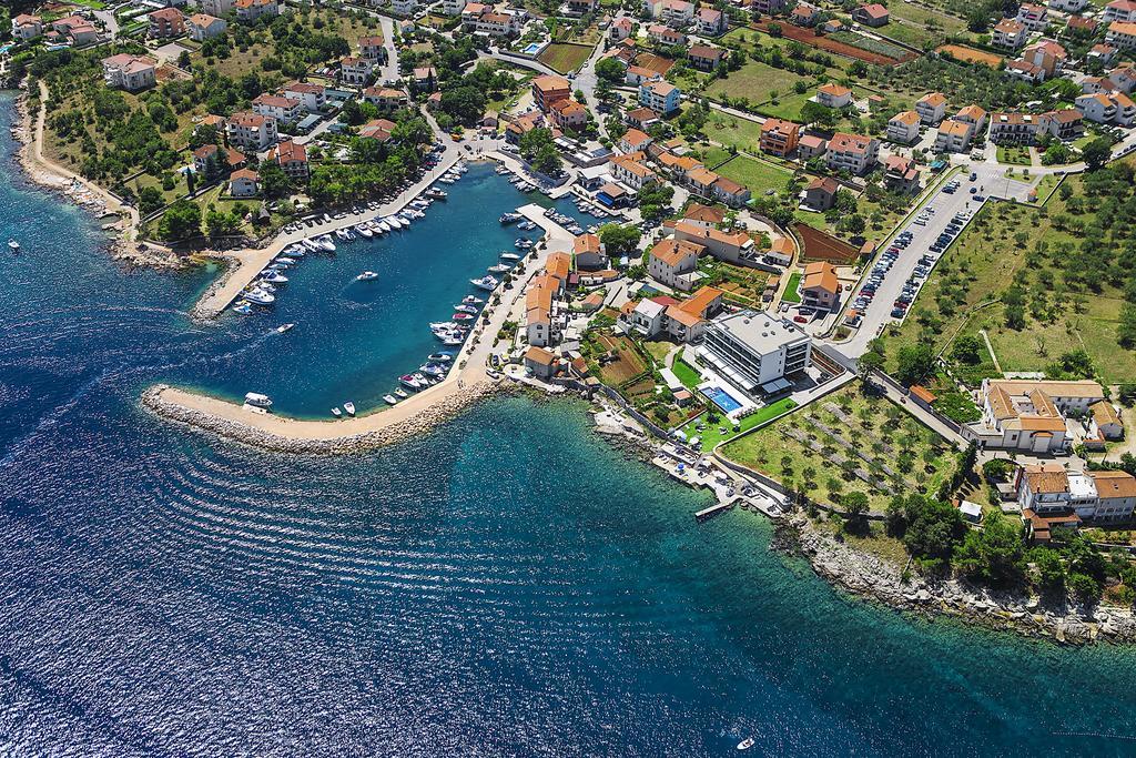 Guest House Katarina Малинска Экстерьер фото