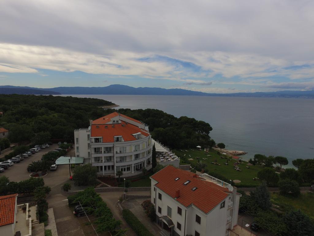 Guest House Katarina Малинска Экстерьер фото