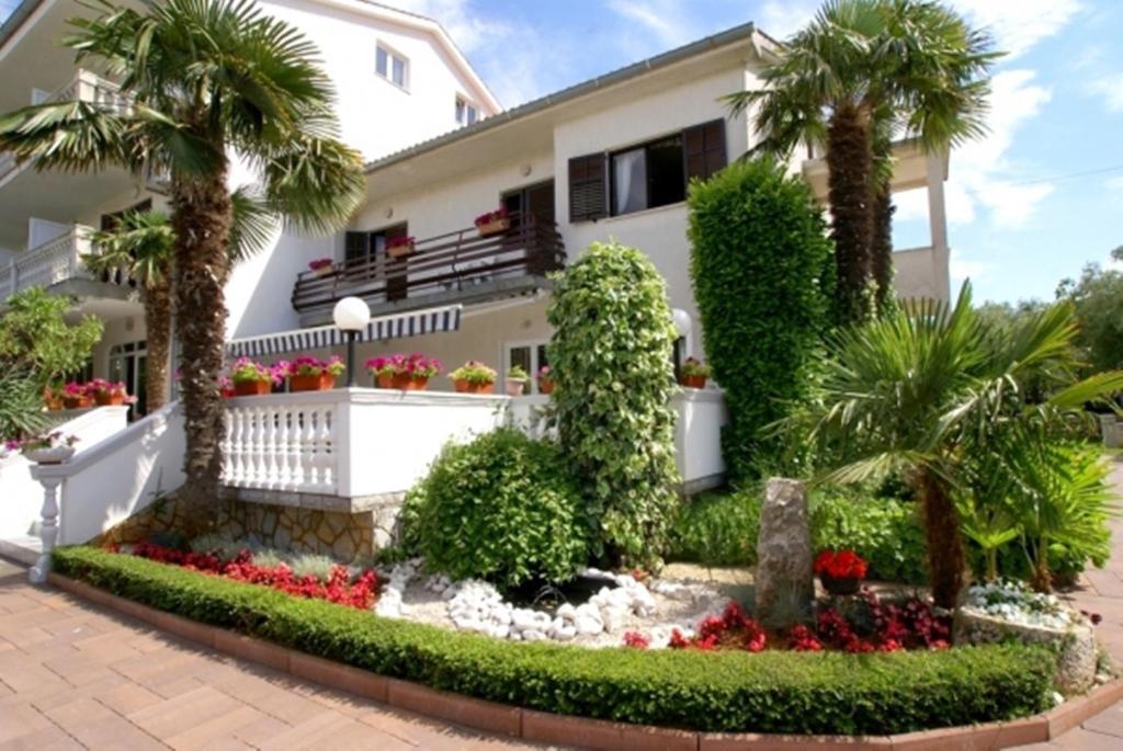 Guest House Katarina Малинска Экстерьер фото